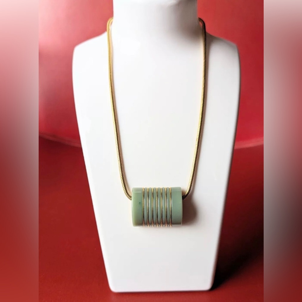 Vintage Crown Trifari Green Lucite Pendant 14" Necklace